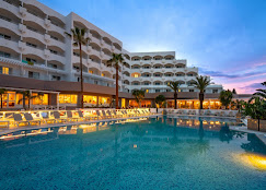 Golden Tulip Le President